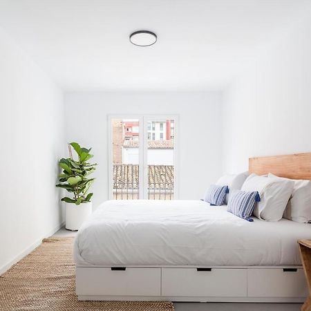 Three Floor House With Terrace Villa Valenza Esterno foto